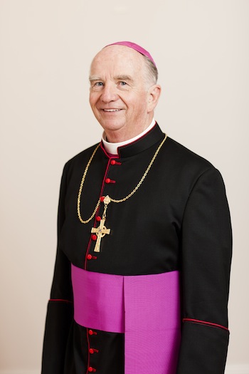 Monsignor Robert McGuckin has been installed as the new Bishop of Toowoomba.