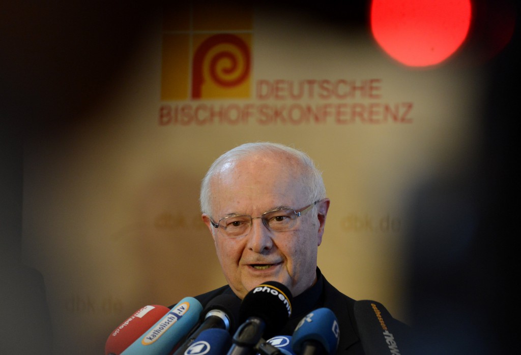 Archbishop Robert Zollitsch of Freiburg, president of the German bishops' conference, presents a statement to the media at the opening of the bishops' fall meeting Sept. 24 in Fulda, Germany. PHOTO: CNS/KNA-Bild