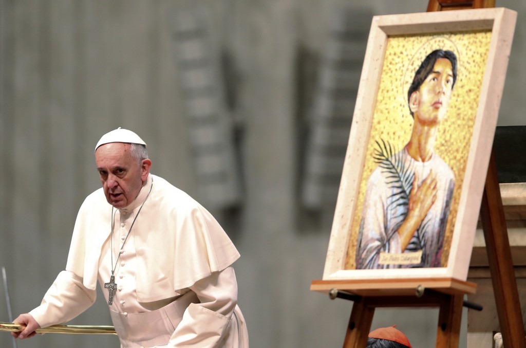 Pope Francis arrives to bless a mosaic of St. Pedro Calungsod during a meeting with the Philippine community at the St. Peter's Basilica at the Vatican Nov. 21. St. Pedro Calungsod was a lay catechist from the Philippines who was martyred in Guam in 1672. PHOTO: CNS/Alessandro Bianchi, Reuters