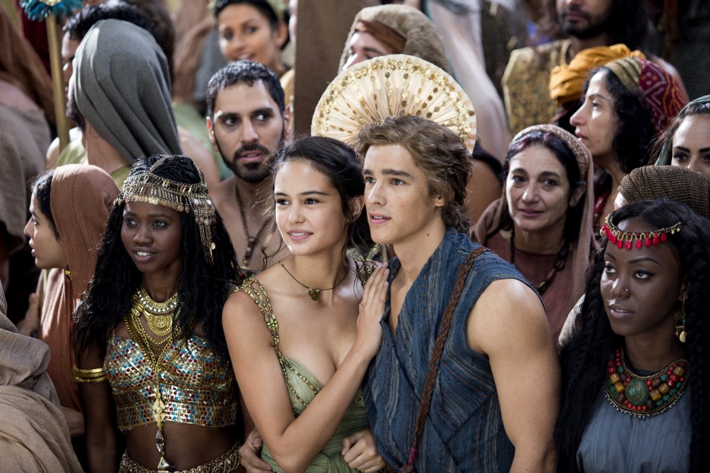 Courtney Eaton and Brenton Thwaites star in a scene from the movie "Gods of Egypt." Photo: CNS/Summit Entertainment.