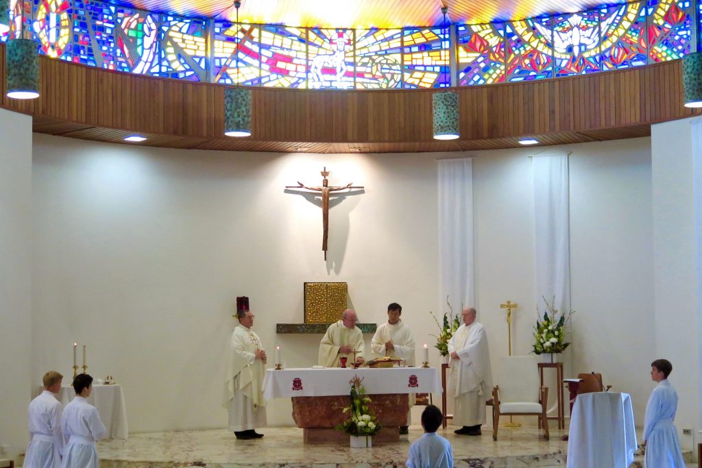 Diocese of Geraldton Vicar General Fr Michael Morrissey, himself an ex-alumni of Aquinas (class of 1969), celebrates the Anniversary Mass for the St Thomas Aquinas Chapel on 12 August 2016. Photo: Supplied.