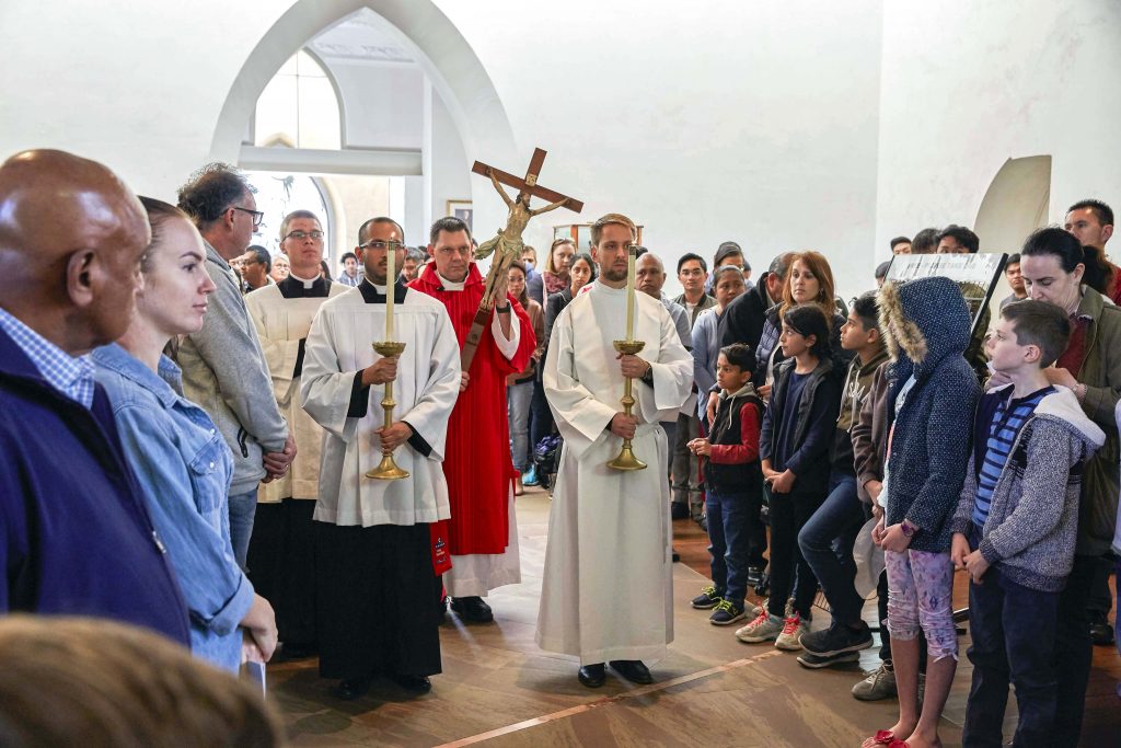 The Good Friday service at St Mary’s Cathedral, beauty and reverent reflection on Jesus’ sacrifice. Photo: Ron Tan.