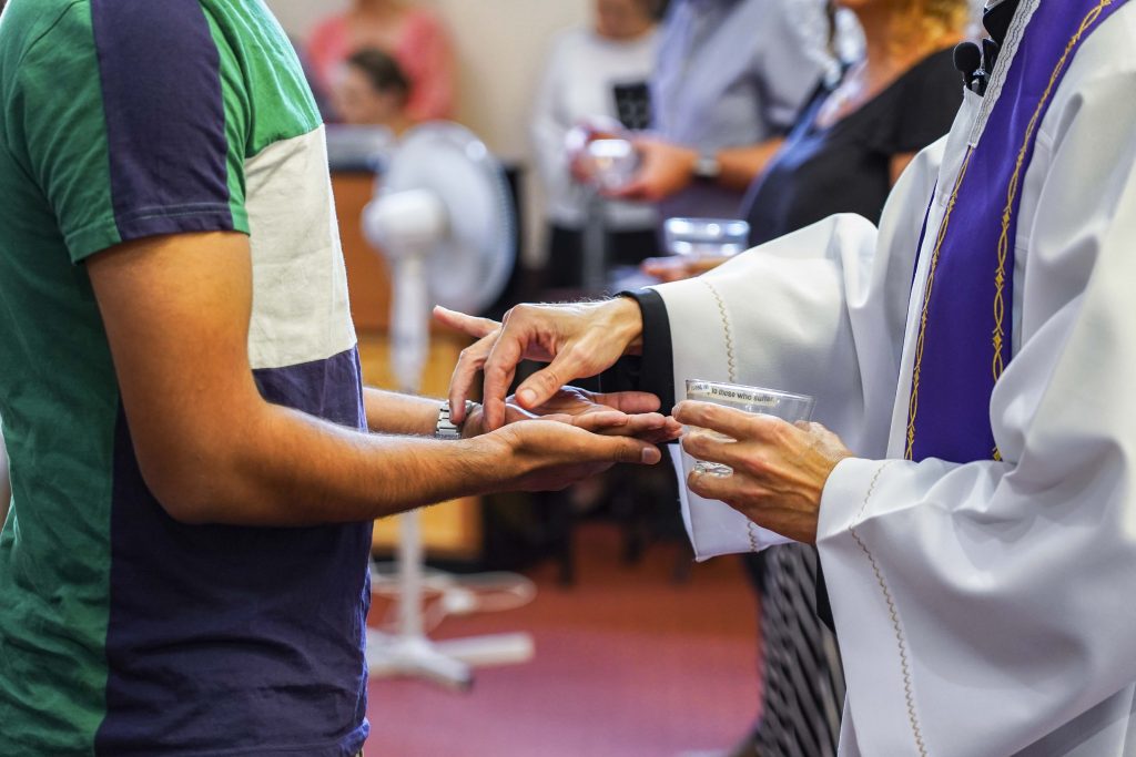 The annual Blessing of Hands ceremony, which recognises the importance of hands in the relief of pain, the prevention of disease and as a symbol of peace and solidarity was celebrated for the 28th year on 20 March. Photo: Supplied. 